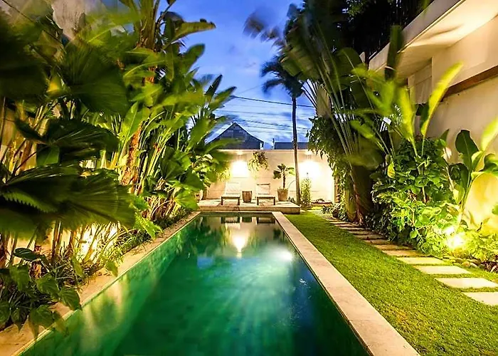 ホテル Kupu In Canggu